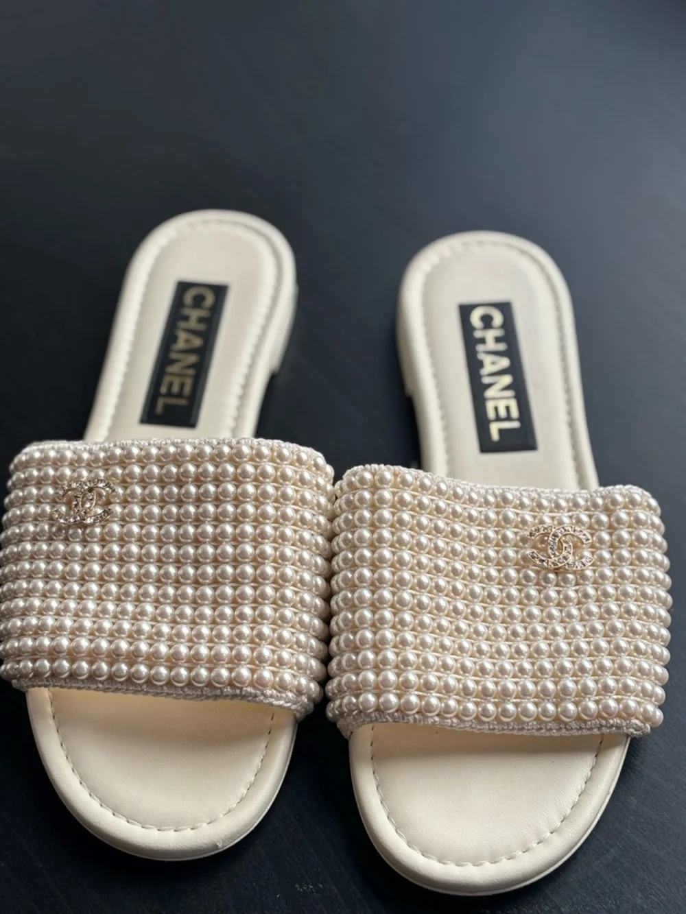 EUC Chanel 2025 CC Logo Interlocking Pearl Slides Size 37.5